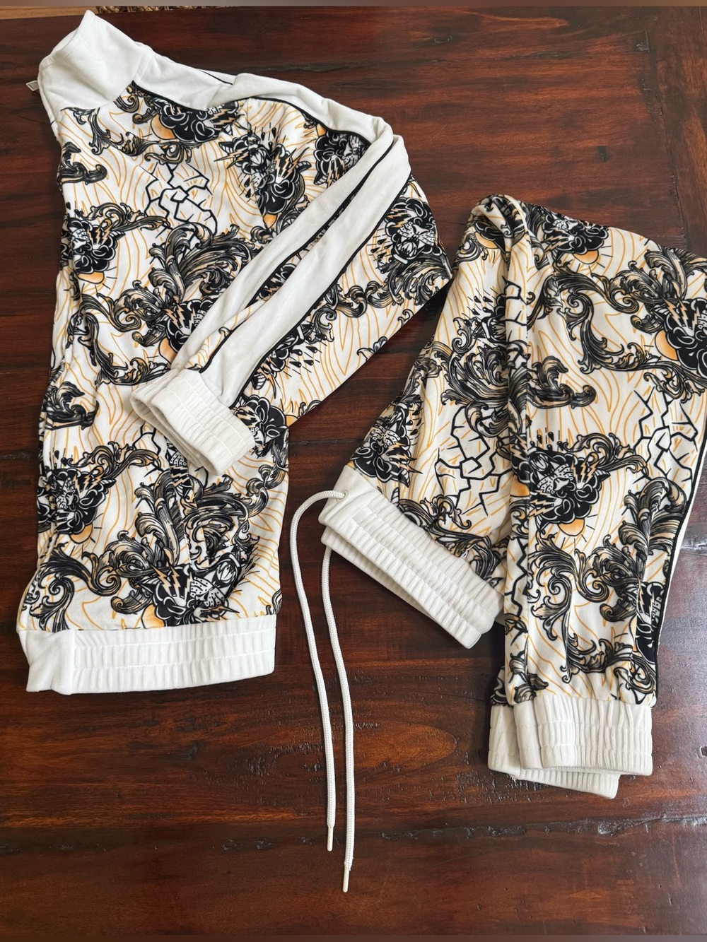 Rebel Minds Velour Tiger Tracksuit Size XL  EUC